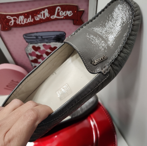 🥰 EUC Gucci Patent Leather Driving Moccasin Dress Loafers, Steel Grey, 38/7 - Picture 9 of 16